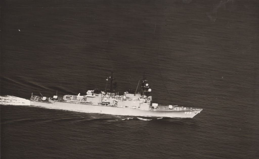 Эскадренный миноносец ВМС США «Торн» (USS Thorn, DD-988)